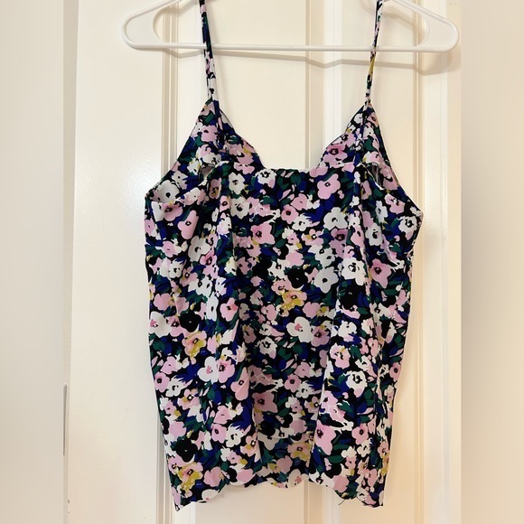 Halogen Scallop‎ Floral Top - Picture 4 of 7